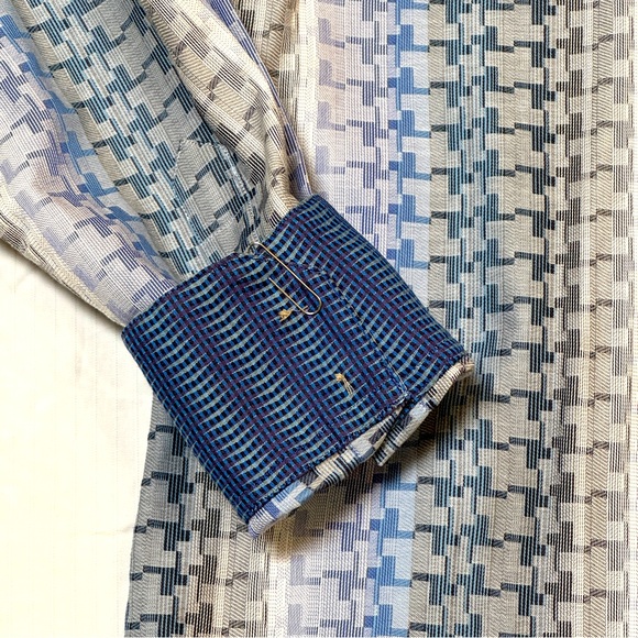 Robert Graham long sleeved button up - Picture 4 of 6